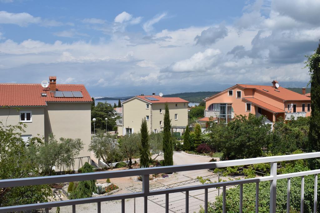 Apartments Green Oasis Malinska Exterior photo