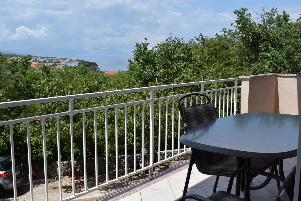 Apartments Green Oasis Malinska Exterior photo