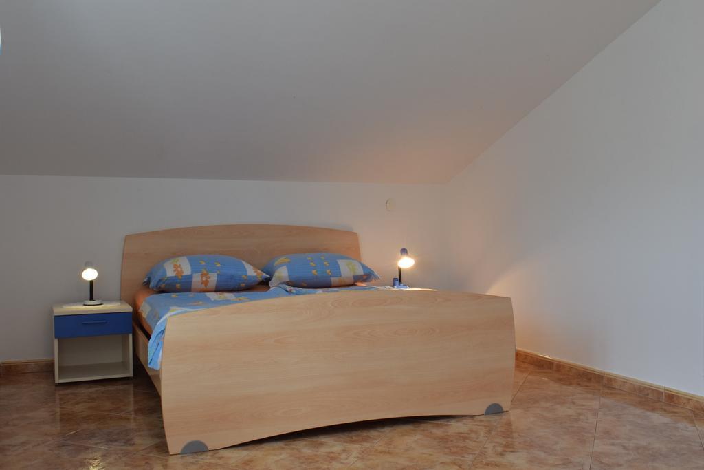 Apartments Green Oasis Malinska Exterior photo