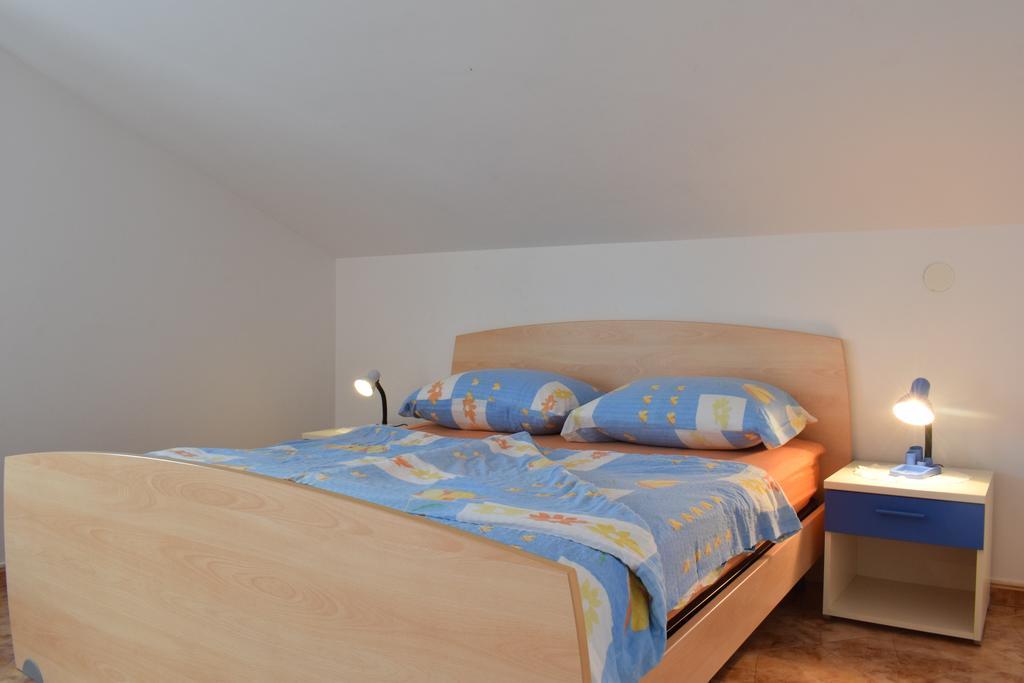 Apartments Green Oasis Malinska Exterior photo