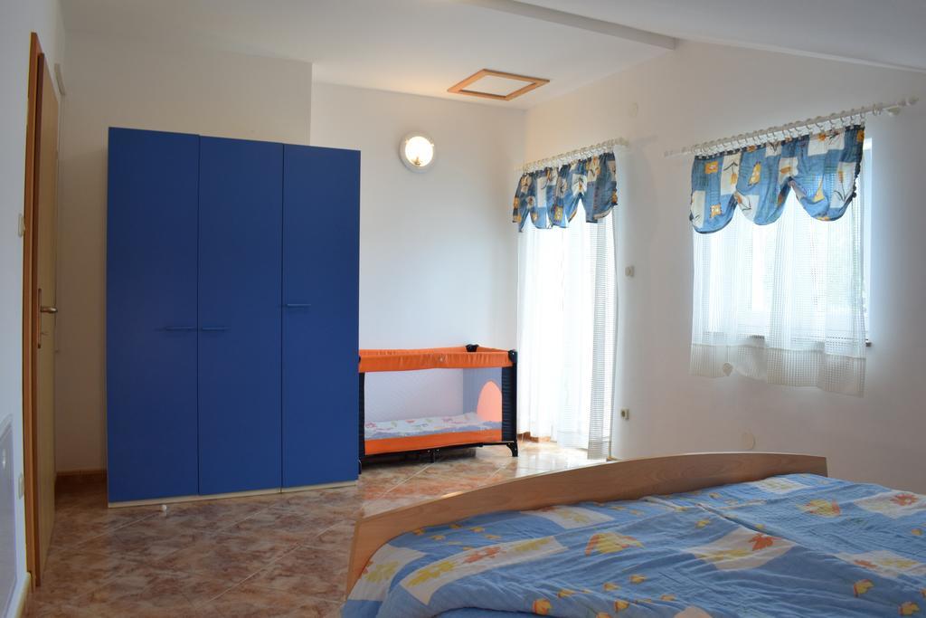 Apartments Green Oasis Malinska Exterior photo