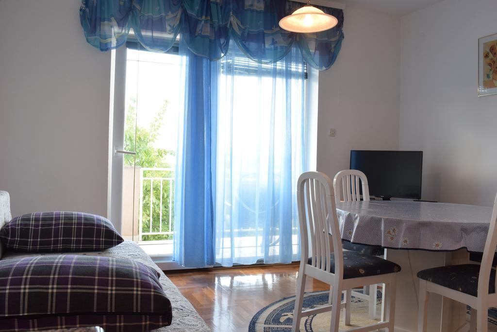 Apartments Green Oasis Malinska Exterior photo